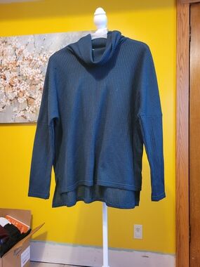 Cozy Waffle-Knit Hooded Sweater - Emerald Green